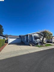 1901 Geneva Ln, Antioch, CA 94509