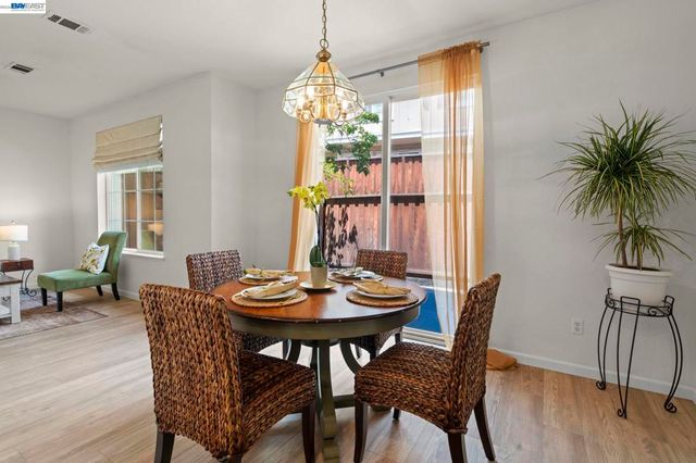 10706 Ian Ln, Dublin, CA 94568