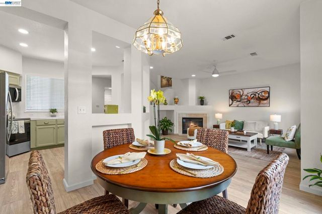 10706 Ian Ln, Dublin, CA 94568