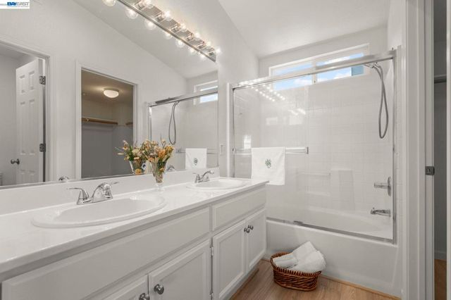10706 Ian Ln, Dublin, CA 94568