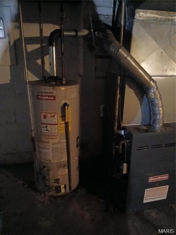 35 Lee Avenue, Ferguson, MO 63135