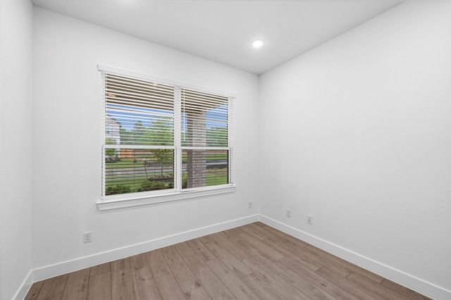 414 Lone Ranger Drive, Montgomery, TX 77316