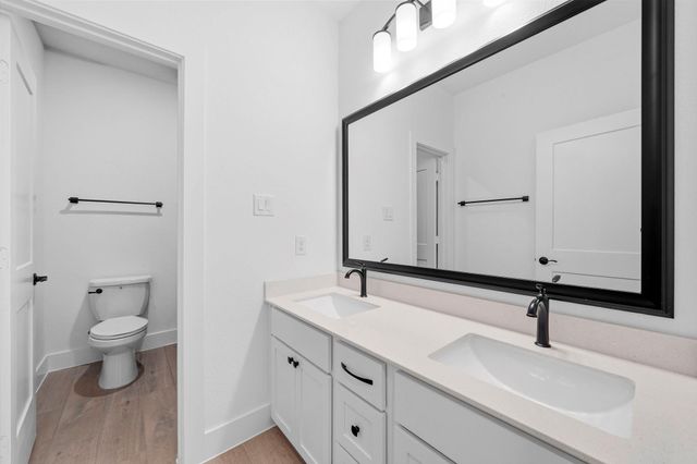 414 Lone Ranger Drive, Montgomery, TX 77316