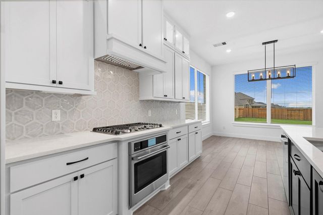 414 Lone Ranger Drive, Montgomery, TX 77316