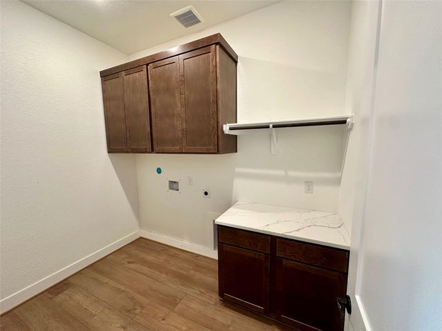 414 Lone Ranger Drive, Montgomery, TX 77316