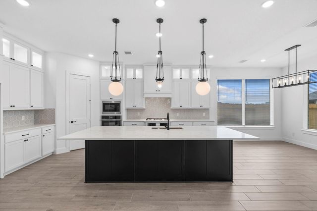 414 Lone Ranger Drive, Montgomery, TX 77316