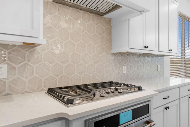 414 Lone Ranger Drive, Montgomery, TX 77316