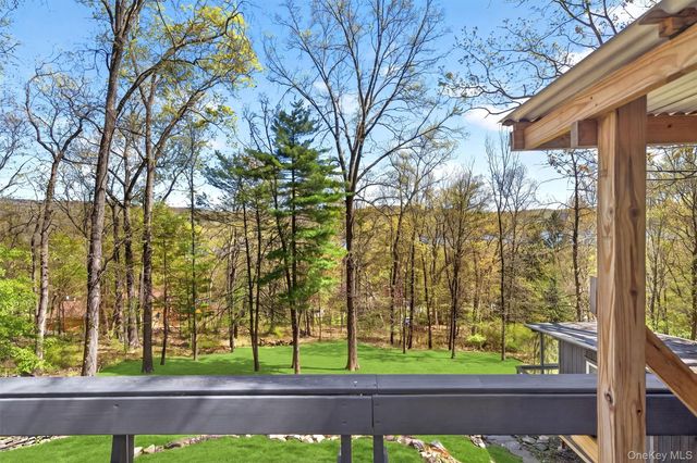 84 Blueberry Hill, Greenwood Lake, NY 10925