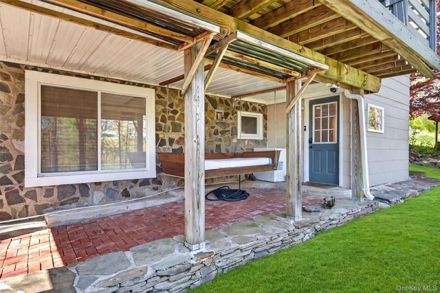 84 Blueberry Hill, Greenwood Lake, NY 10925