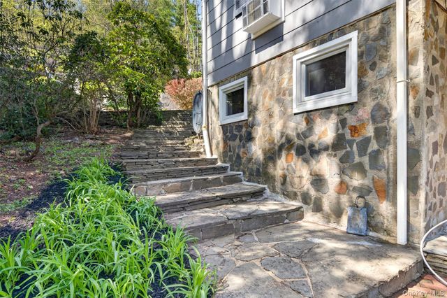 84 Blueberry Hill, Greenwood Lake, NY 10925