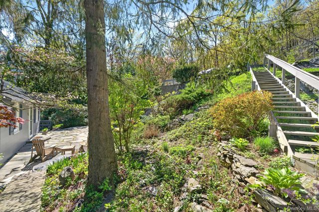84 Blueberry Hill, Greenwood Lake, NY 10925