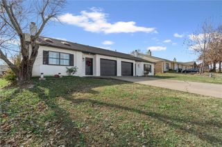 2432 & 2434 W Magnolia Street, Rogers, AR 72758