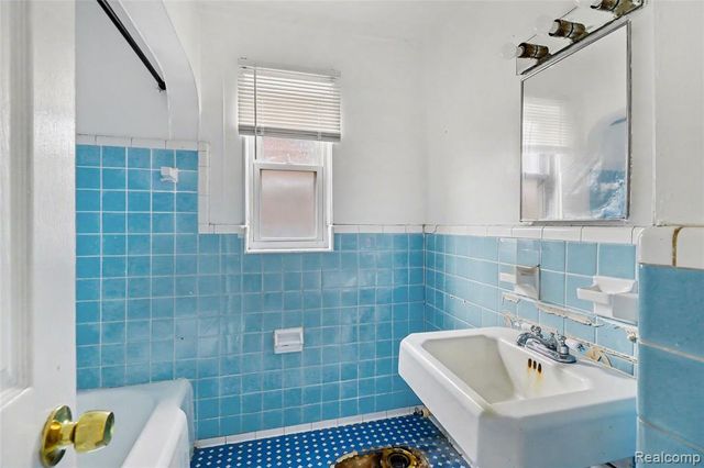 13364 Corbett Street, Detroit, MI 48213