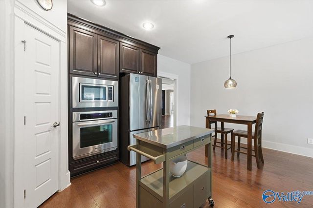 63 Walnut Cove Boulevard SW, Huntsville, AL 35824