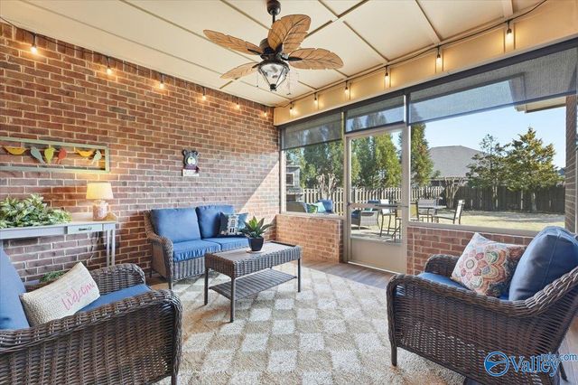 63 Walnut Cove Boulevard SW, Huntsville, AL 35824