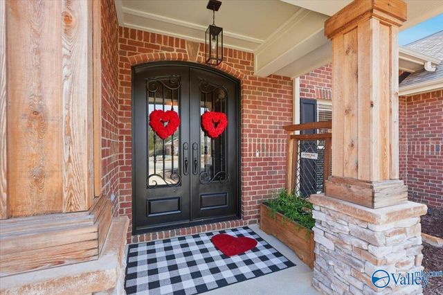 63 Walnut Cove Boulevard SW, Huntsville, AL 35824