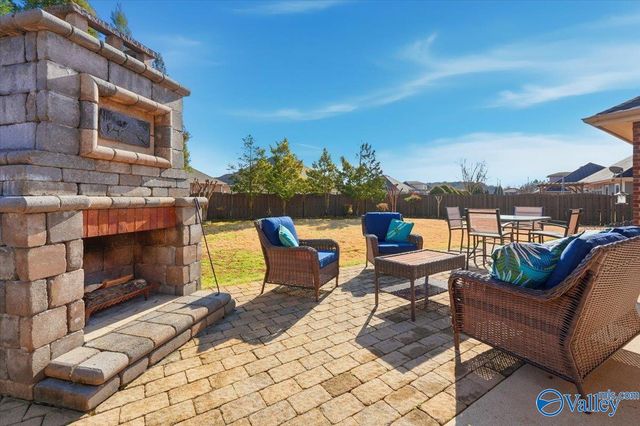 63 Walnut Cove Boulevard SW, Huntsville, AL 35824