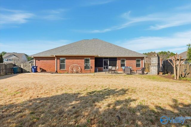 63 Walnut Cove Boulevard SW, Huntsville, AL 35824