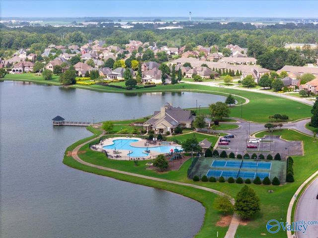 63 Walnut Cove Boulevard SW, Huntsville, AL 35824