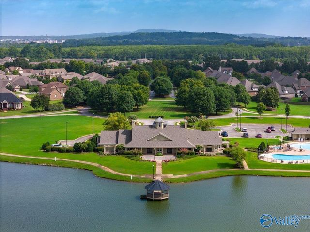 63 Walnut Cove Boulevard SW, Huntsville, AL 35824