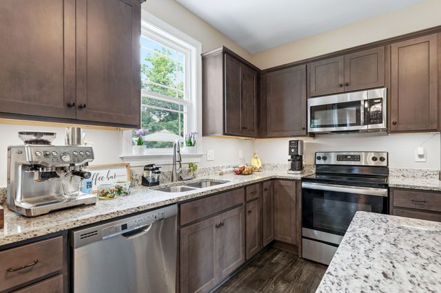 304 Cadet Ct, Spring Hill, TN 37174