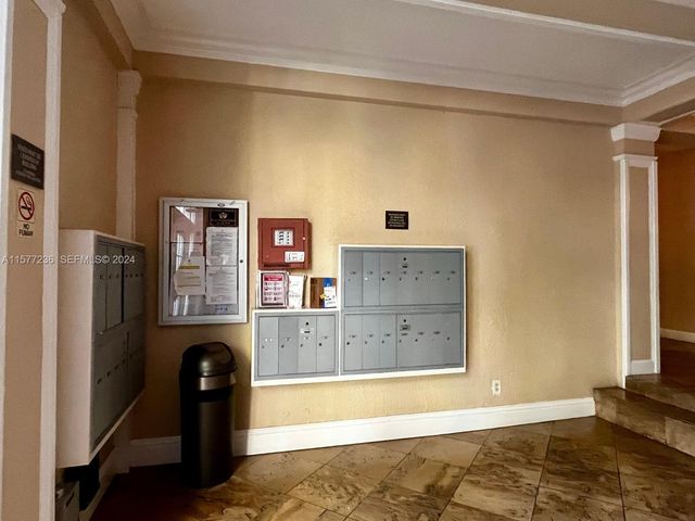 536 14th Street 101, Miami Beach, FL 33139