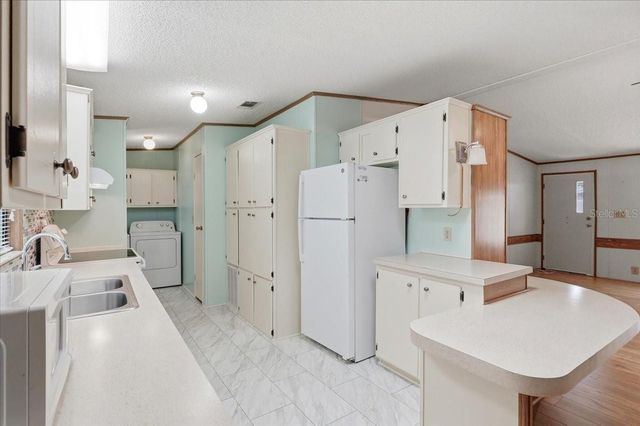 1798 FOX HILL DRIVE, Lakeland, FL 33810