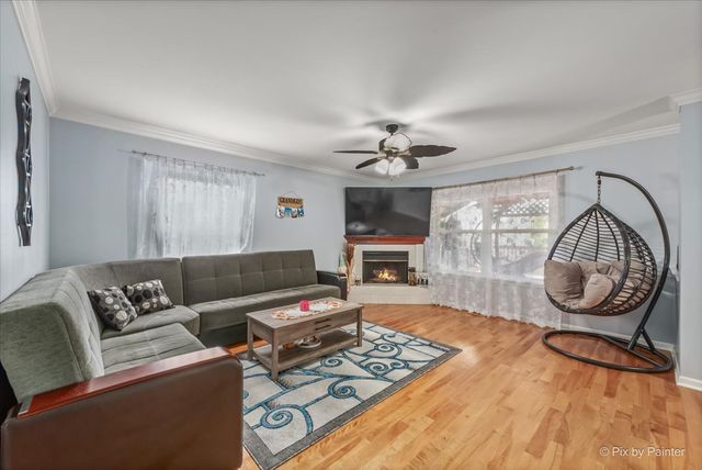 741 Wedgewood Circle, Lake In The Hills, IL 60156