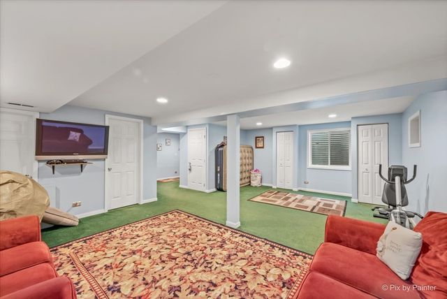 741 Wedgewood Circle, Lake In The Hills, IL 60156