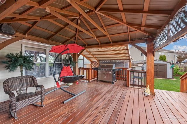 741 Wedgewood Circle, Lake In The Hills, IL 60156