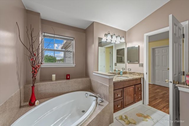 741 Wedgewood Circle, Lake In The Hills, IL 60156