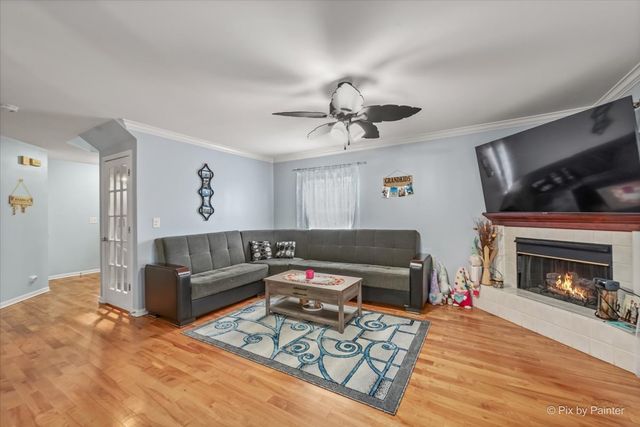 741 Wedgewood Circle, Lake In The Hills, IL 60156