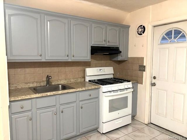 238-23 148th Drive 1st Floor, Rosedale, NY 11422