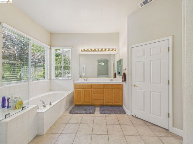 1035 Bismarck Ter, Brentwood, CA 94513