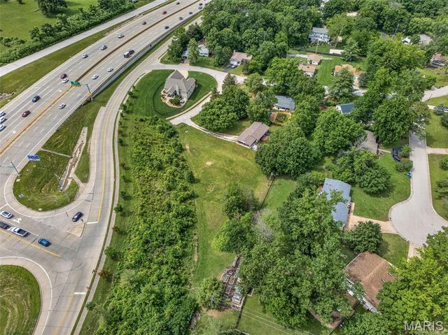 36 Firefly Court, Manchester, MO 63021