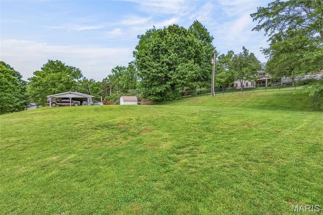 36 Firefly Court, Manchester, MO 63021