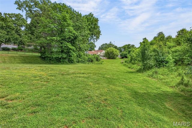 36 Firefly Court, Manchester, MO 63021