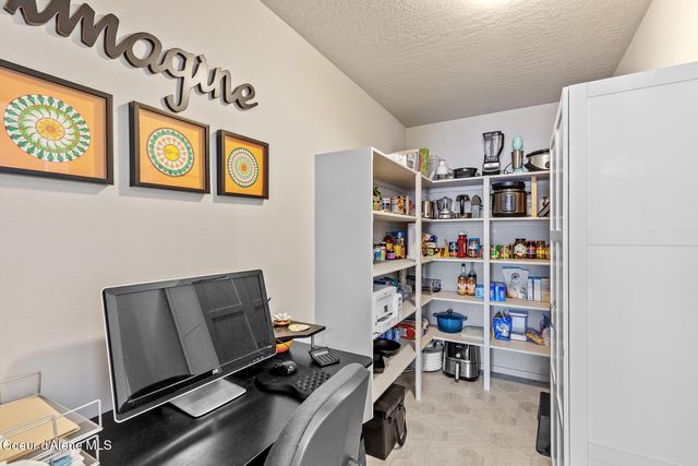 9808 N BERKSHIRE ST, Hayden, ID 83835