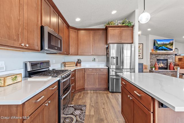 9808 N BERKSHIRE ST, Hayden, ID 83835