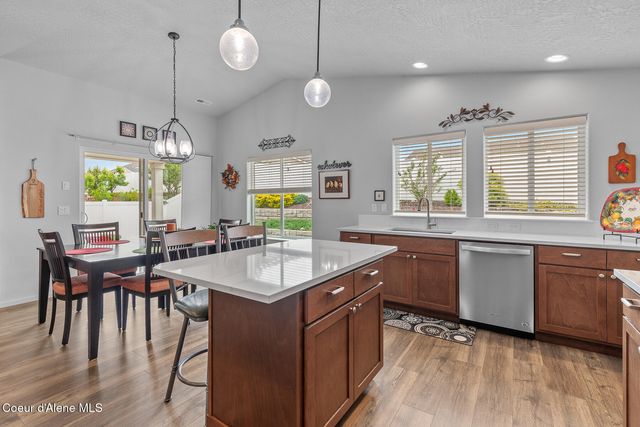 9808 N BERKSHIRE ST, Hayden, ID 83835