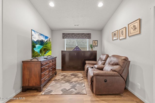 9808 N BERKSHIRE ST, Hayden, ID 83835