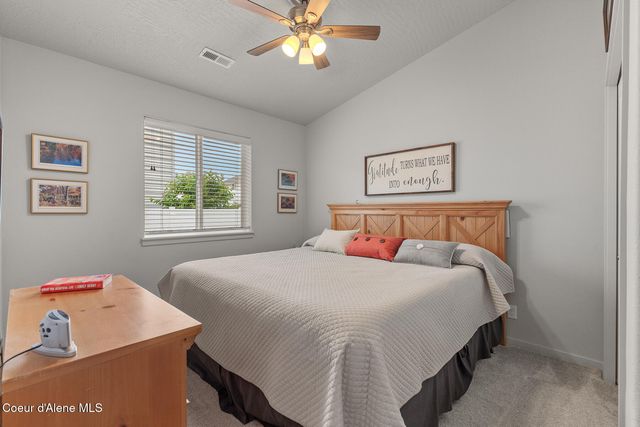 9808 N BERKSHIRE ST, Hayden, ID 83835