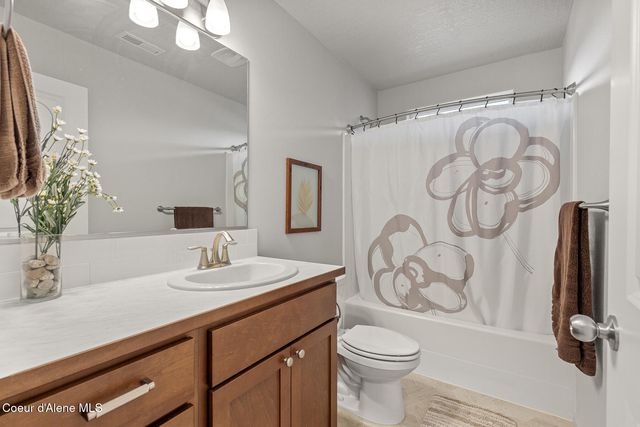 9808 N BERKSHIRE ST, Hayden, ID 83835