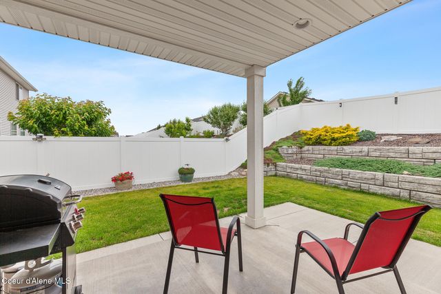 9808 N BERKSHIRE ST, Hayden, ID 83835