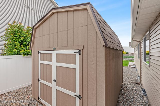 9808 N BERKSHIRE ST, Hayden, ID 83835