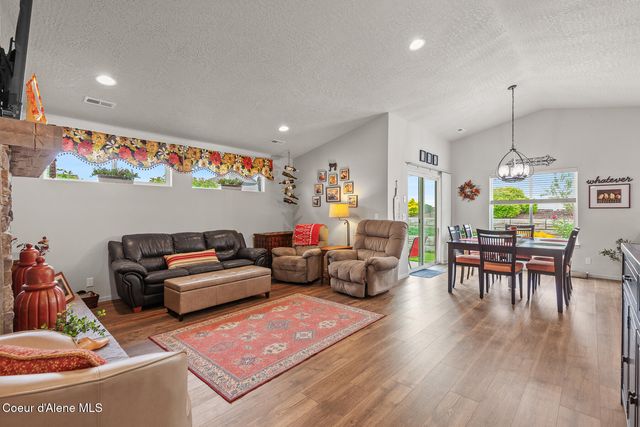 9808 N BERKSHIRE ST, Hayden, ID 83835
