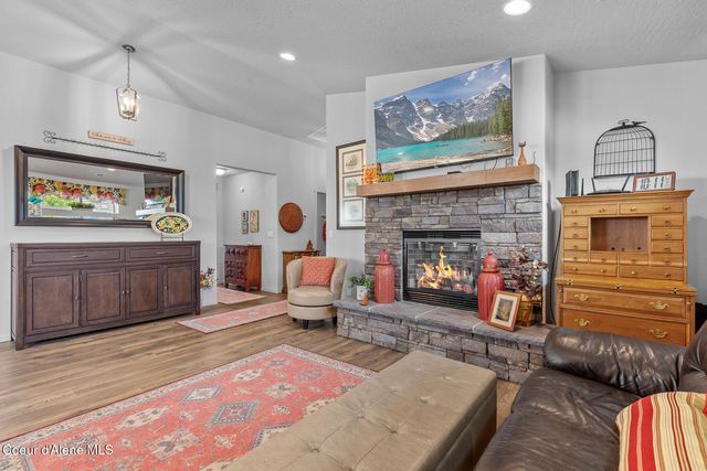 9808 N BERKSHIRE ST, Hayden, ID 83835