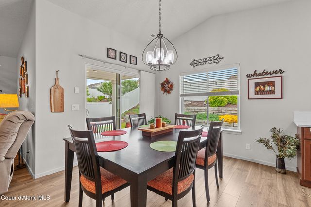 9808 N BERKSHIRE ST, Hayden, ID 83835