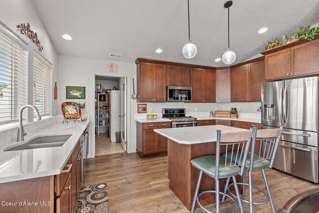 9808 N BERKSHIRE ST, Hayden, ID 83835