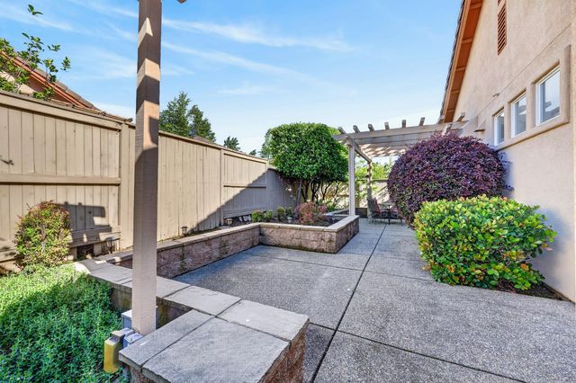 1160 Cobble Fields Ct, Folsom, CA 95630